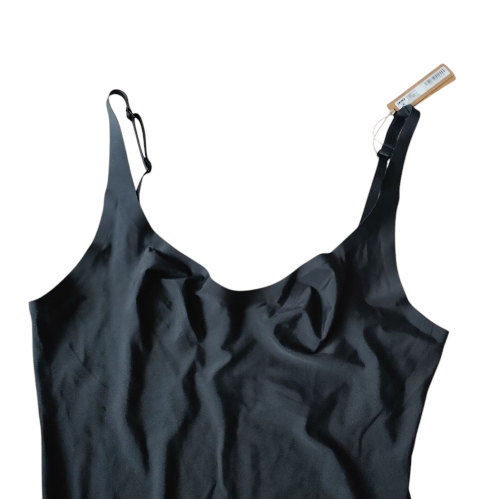 SKIMS Foundation Bodysuit - Picture 5 of 13